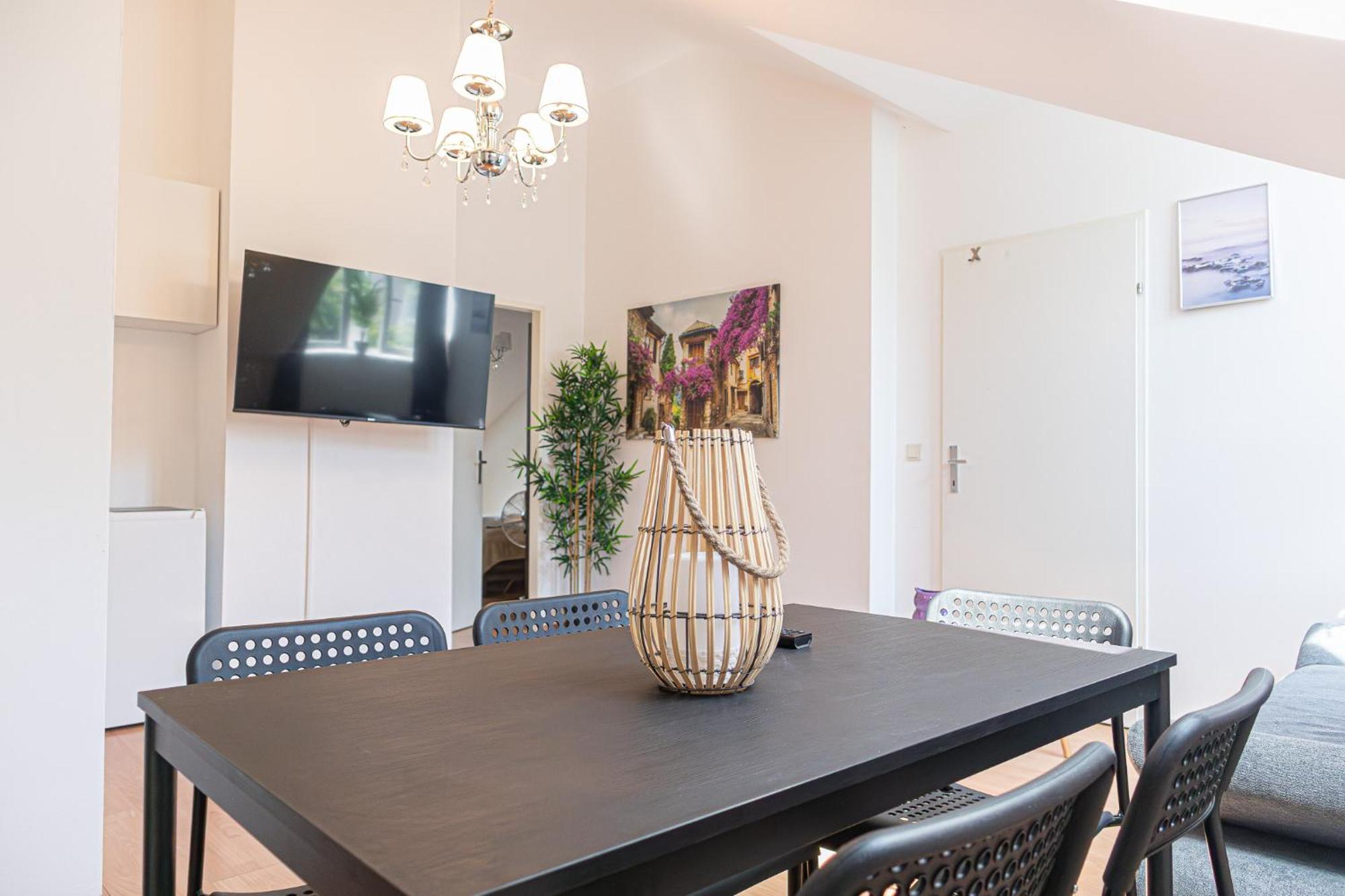 Spacious 2Br Apt Great Location - Near Schoenbrunn Viena Exterior foto